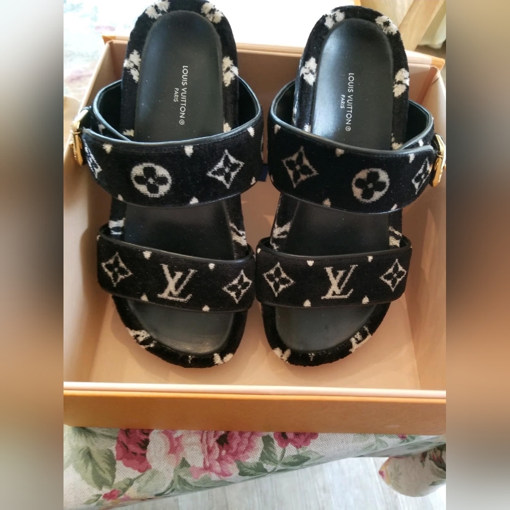 Louis Vuitton Black Jumbo Sandals